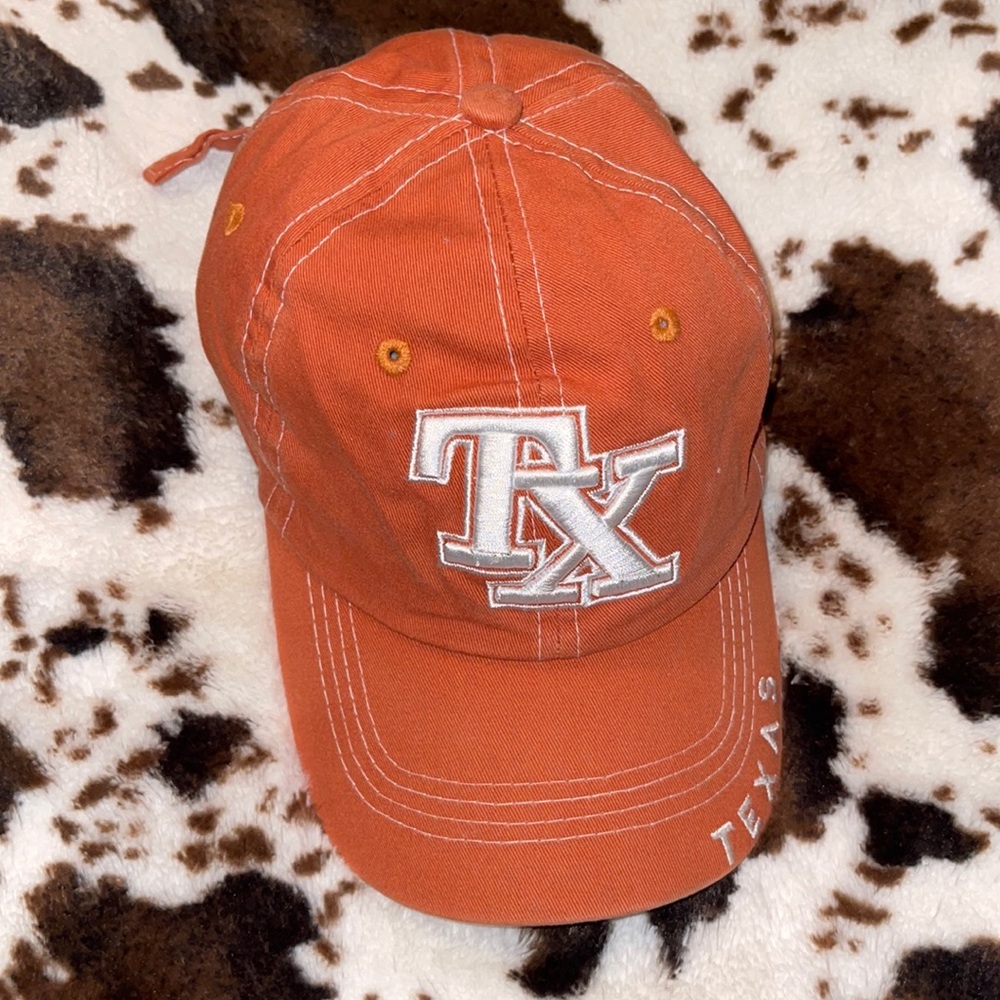 TEXAS LONGHORNS baseball cap.